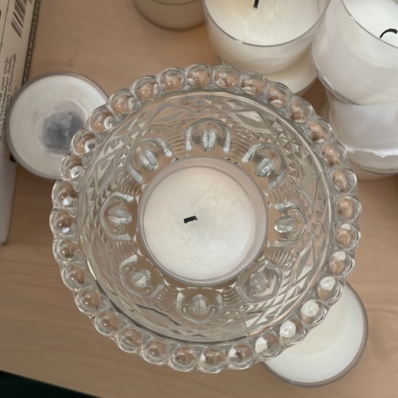 Vintage-looking glass votive holders - Picture 6 of 6